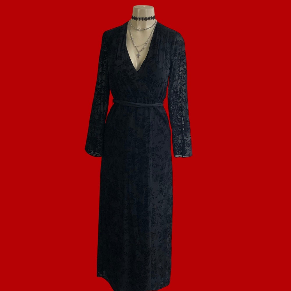 BCBGeneration Black Floral Burnout Velvet Long Sleeve Maxi Dress XS Whimsigoth